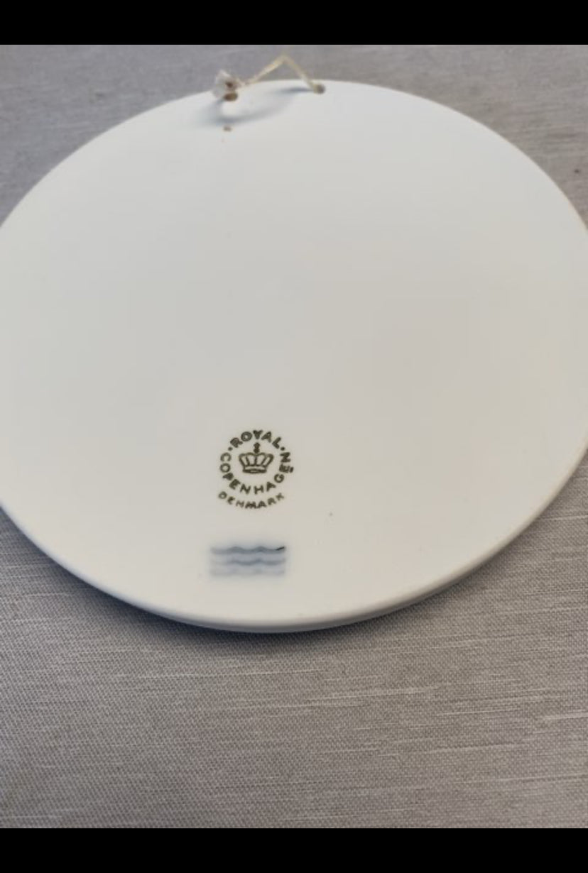 Royal Copenhagen biscuit 1